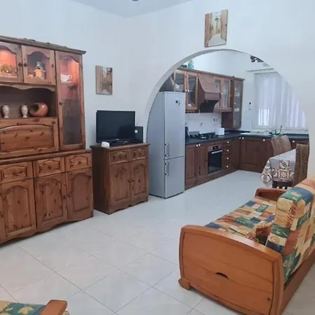 Residencia La Promesa Apartment St. Paul's Bay Exterior photo