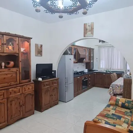 Residencia La Promesa Apartment St. Paul's Bay Exterior photo